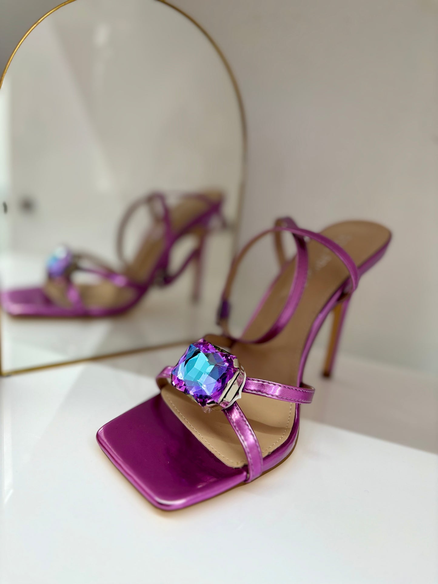HEELS